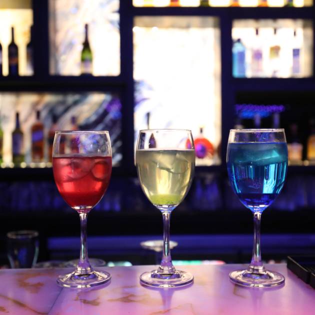 Complimentary cocktails and exclusive vibes