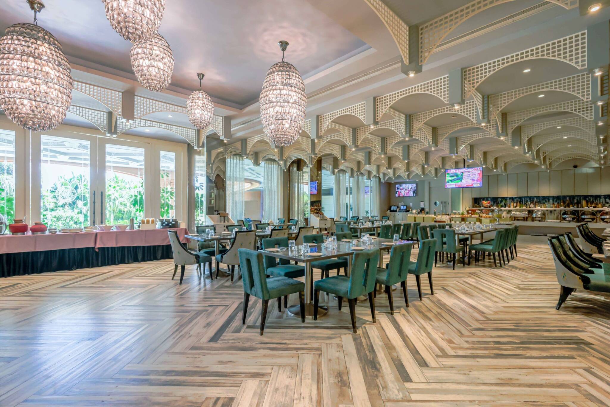 Luxury restaurant in Mira Road with premium interiors at Seven Eleven Club