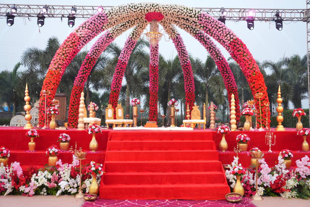Seven Eleven Club Wedding Lawn in Mira Road
